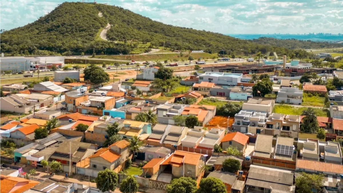 Imagem aérea mostra parte do município de Senador Canedo