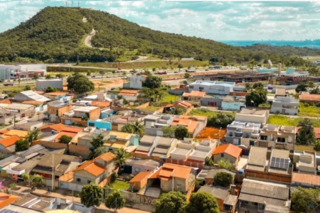 Imagem aérea mostra parte do município de Senador Canedo