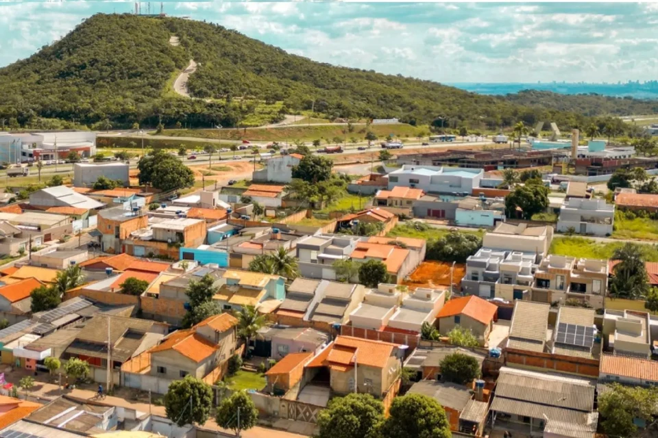 Imagem aérea mostra parte do município de Senador Canedo