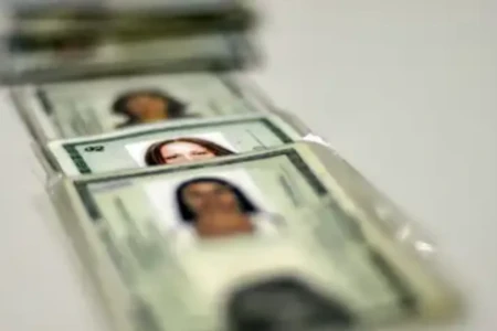 Homem que viveu 31 anos com a identidade do irmão falecido é preso em Anápolis (Foto: Agência Brasil)