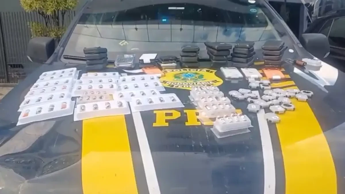 Operação da PRF apreende canetas emagrecedoras e celulares avaliados em R$ 400 mil na BR-153 (Foto: Reprodução / PRF)