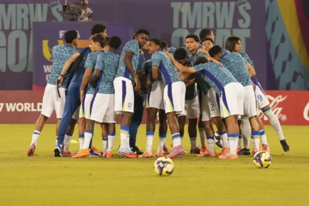 Brasil encara Paraguai em confronto decisivo pela Copa do Mundo