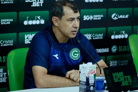 Carille esclarece polêmica da comemoração e garante união no elenco do Goiá