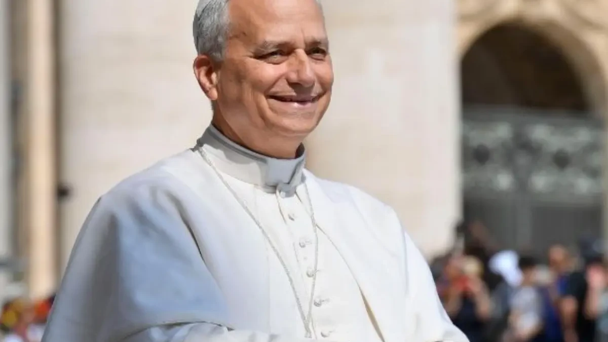 Terceira Guerra Mundial está sendo 'travada aos poucos', diz papa Líder católico faz apelo por paz em discurso