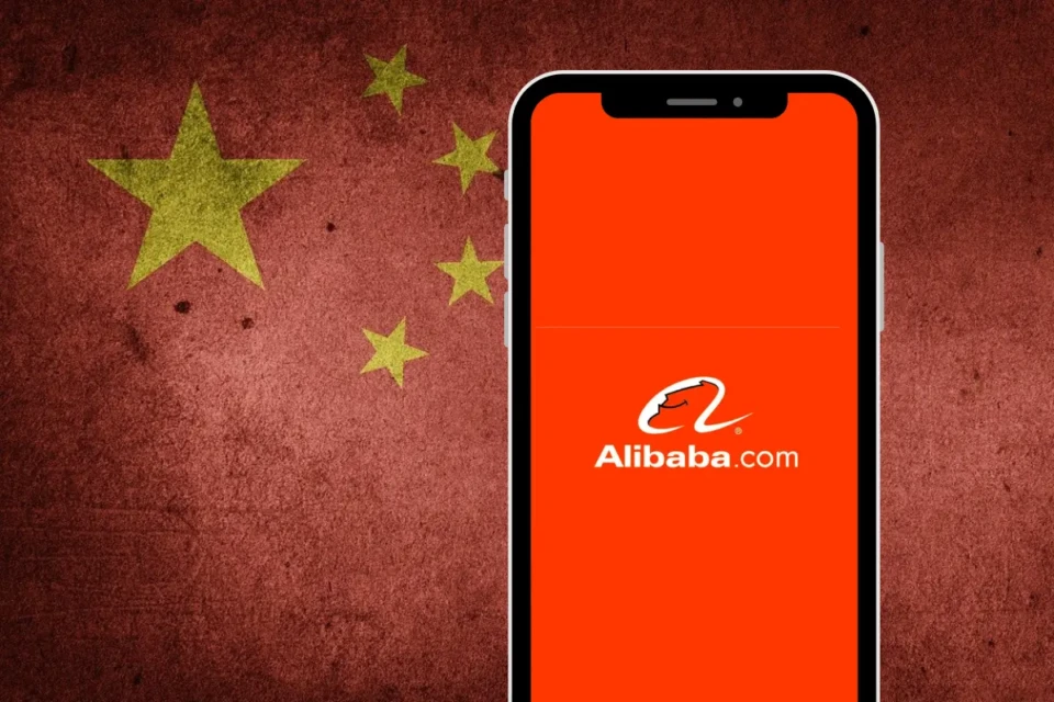 Documento da Casa Branca afirma que Alibaba tem vínculos com o Exército chinês (Foto: Mais Goiás)