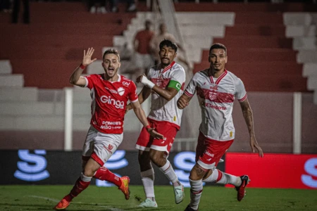 Vila Nova venceu no primeiro turno e quer repetir feito agora longe de casa