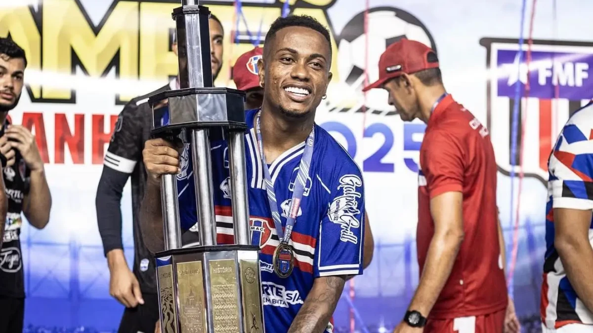 Vila Nova acerta com Ryan, novo reforço