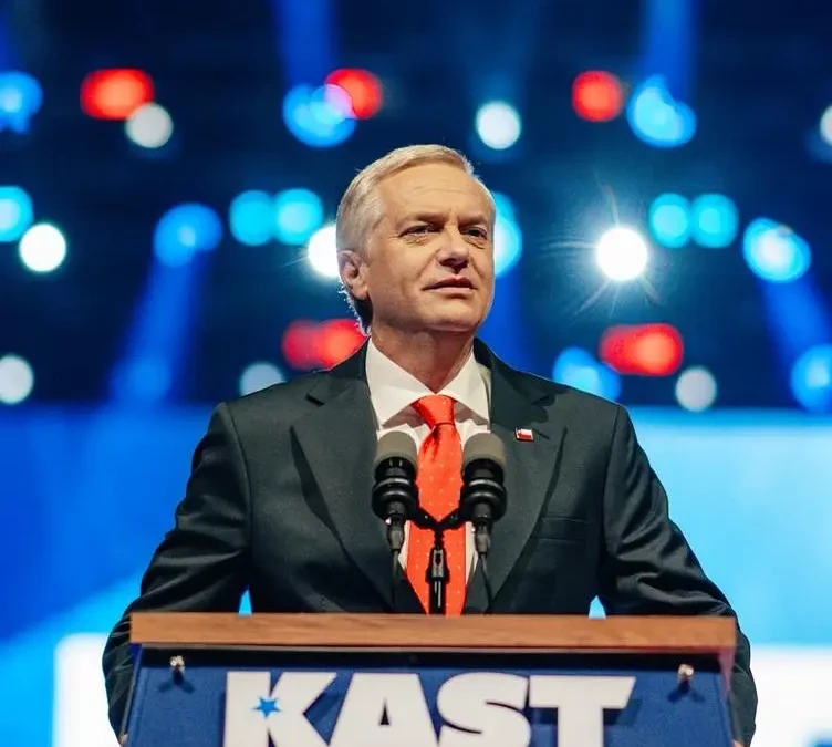 Miles de chilenos llenaron el Movistar Arena con una sola convicción- ¡que Chile vuelva a levant