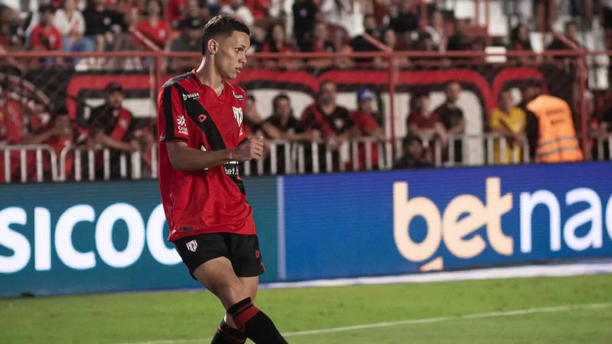 Adson critica meia Yuri após confrontos Operário