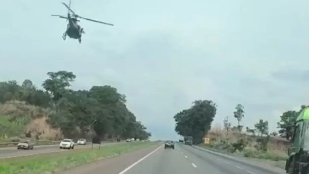 levar drogas até Anápolis Perseguição com helicóptero termina em confronto e morte de suspeito de tráfico na BR-153 em Goiânia