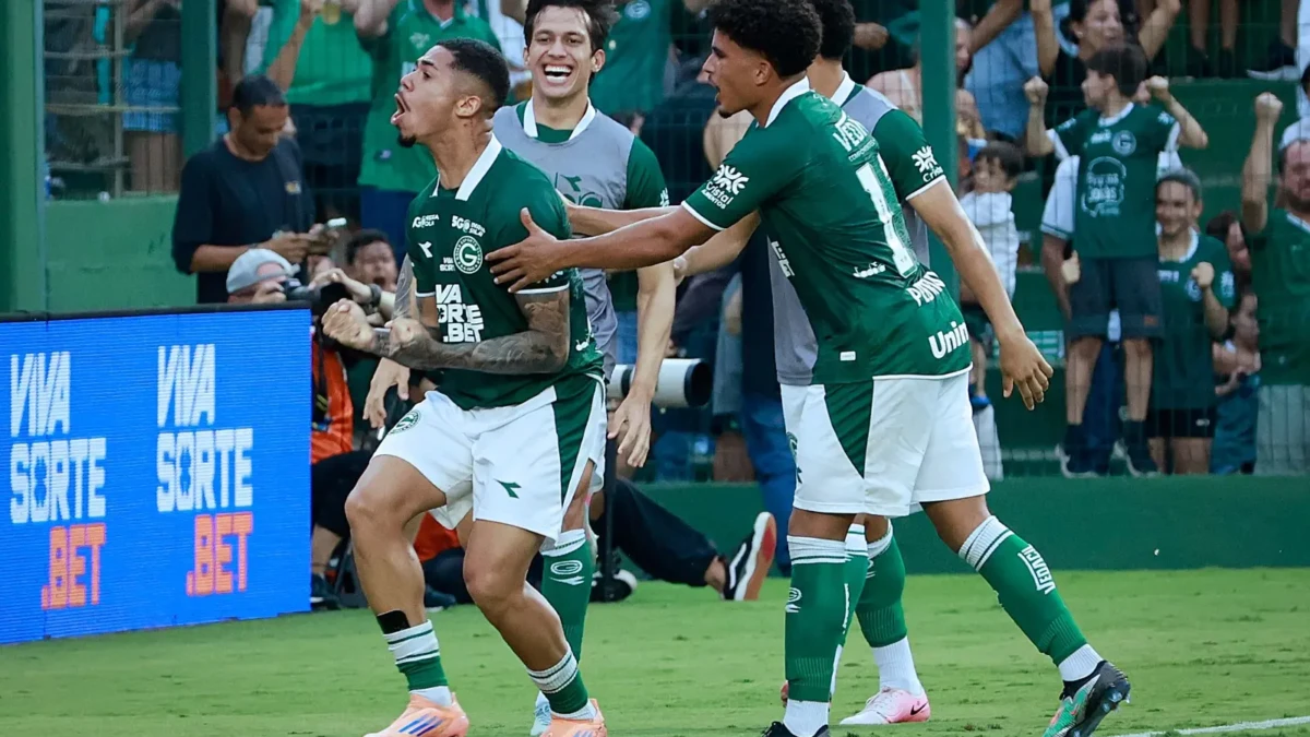 Goiás chega a última rodada com 63% de chance de acesso