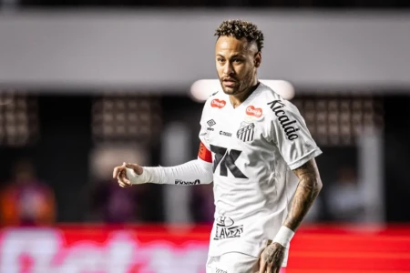 Neymar em partida pelo Santos