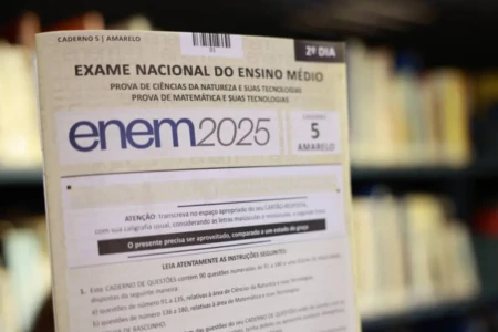 Live com questões semelhantes às do Enem 2025 foi exibida cinco dias antes do exame (Foto: Ministério da Educação)