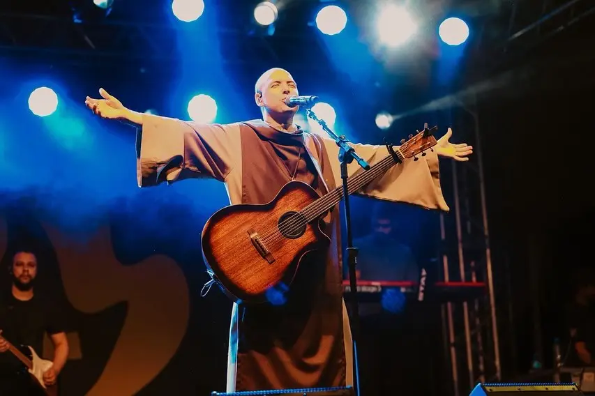 Frei Gilson é atração confirmada no Dia Nacional da Juventude em Itumbiara