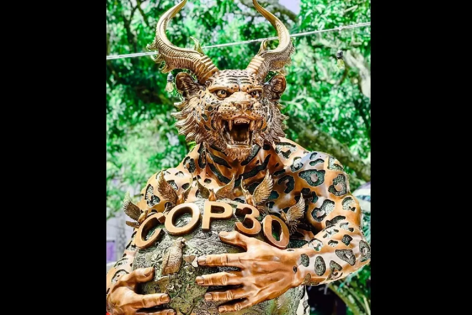 Escultura dragão onça China entrega presente ao Brasil na COP30 e gera polêmica entre evangélicos assinada pela artista Hung Jian