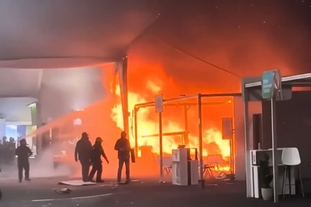 COP30: PF investiga incêndio e manda peritos de Brasília a Belém Fogo destruiu pavilhão, levou a isolamento da área e atrasou negociações