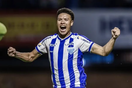 Marquinhos Gabriel em jogo pelo Avaí