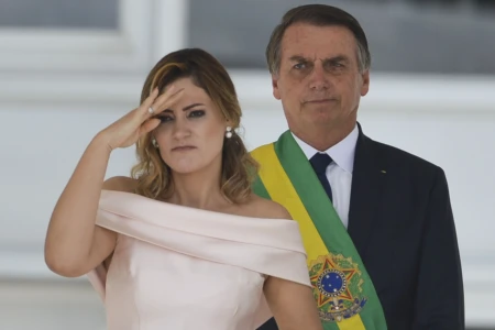 Michelle usa bíblia para pedir socorro divino e intervenção sobre a vida do ex-presidente (Foto: Agência Brasil)