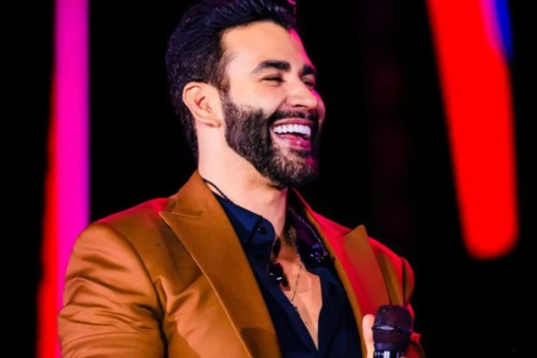 Gusttavo Lima realiza show surpresa e gratuito em Bela Vista de Goiás Apresentação foi na noite desta terça (24)