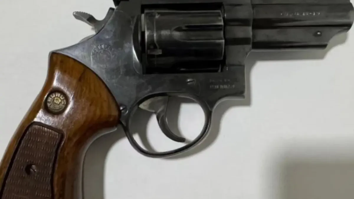 Homem é preso suspeito de invadir casa da ex e atirar contra atual companheiro dela em Jataí (Foto: Reprodução)