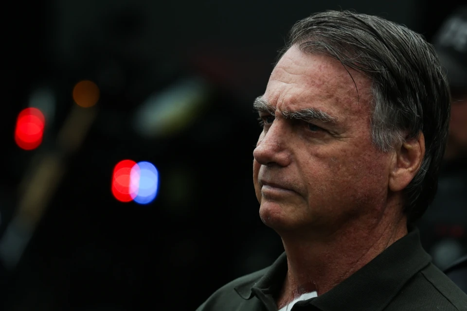 'Procedimento finalizado', informa Michelle sobre intervenção a Bolsonaro