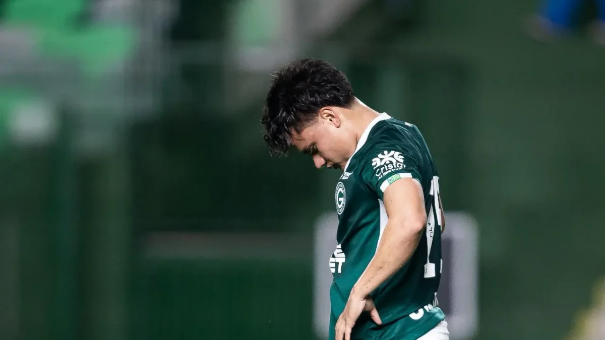 Goiás perde pontos preciosos contra equipes que foram rebaixadas