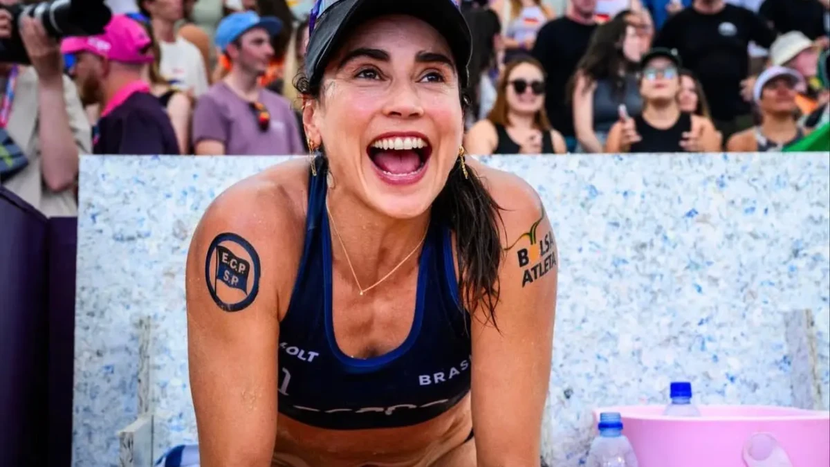 Carol comemorou conquista do bronze e da prisão de Bolsonaro