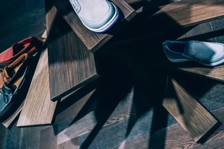 Justiça reconhece vínculo empregatício entre filha e pai em loja de calçados de Goiânia