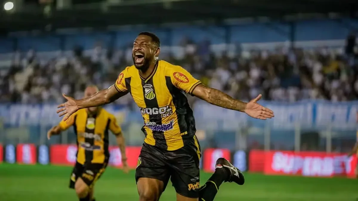 Rafael Donato em partida pelo Novorizontino