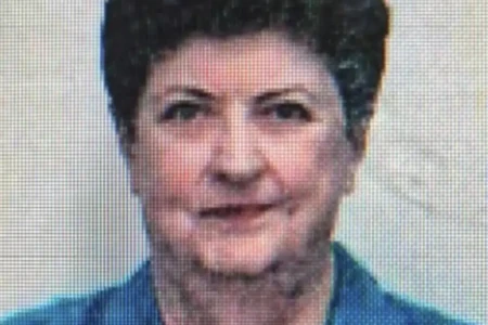 Corpo mumificado de Graziella Dall'Oglio De peruca e maquiagem, homem se passa por mãe morta para receber pensão; veja foto