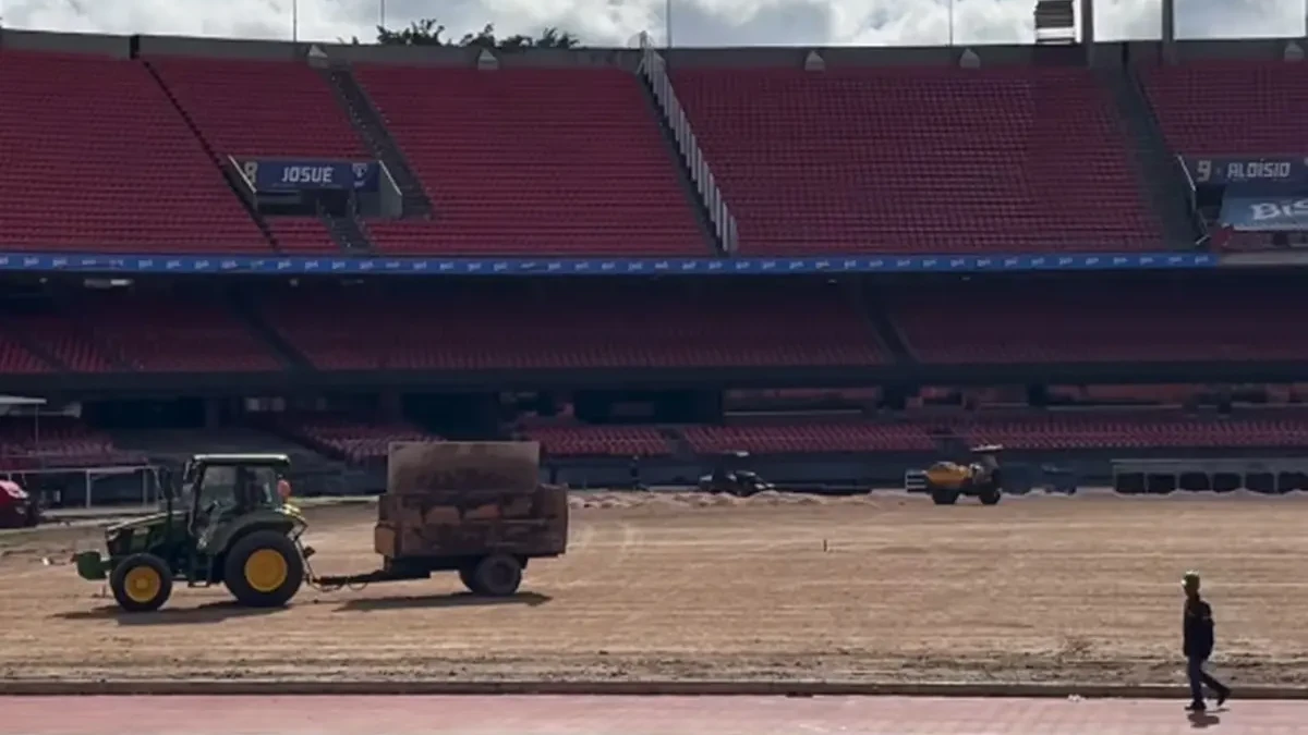 Estádio do Morumbis durante reforma do gramado