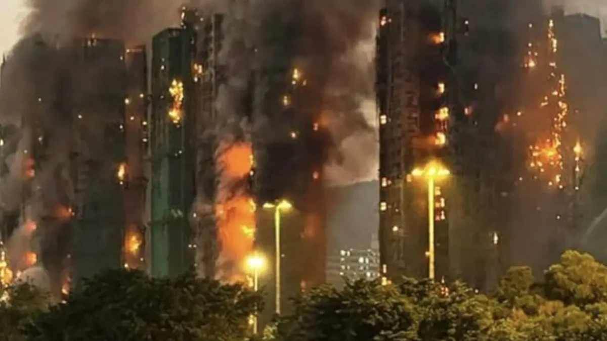 Mortes em Hong Kong vão a 65 após incêndio; vídeo 70 pessoas estão feridas, incluindo 10 bombeiros prédio incêndio