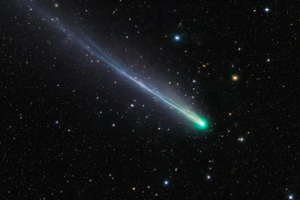 NASA detecta sinais de vida no cometa 3I/ATLAS; entenda Dados foram obtidos pelo telescópio espacial SPHEREx
