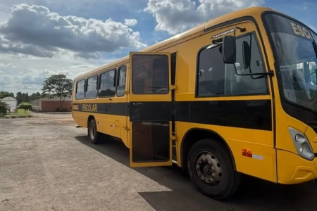 Prefeitura de Pontalina sinaliza fim da gratuidade no transporte universitário e gera protestos