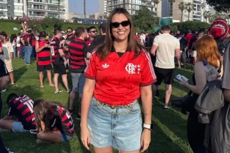 Goiana Ana Roberta em Lima, no Peru, para jogo do Flamengo