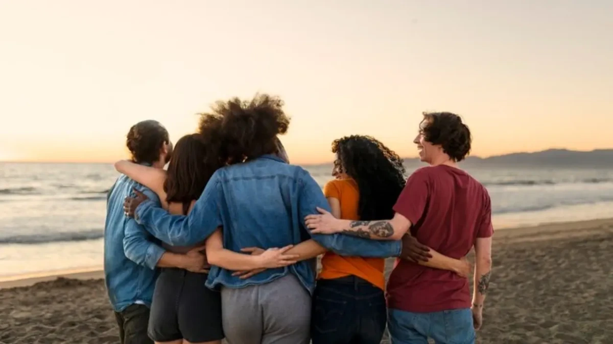 Por que é tão difícil fazer amigos na vida adulta? três dicas podem facilitar Especialistas: é possível, sim, criar novas conexões após os 30