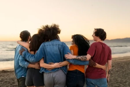 Por que é tão difícil fazer amigos na vida adulta? três dicas podem facilitar Especialistas: é possível, sim, criar novas conexões após os 30