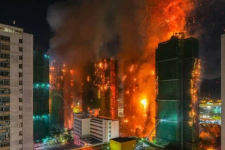 Sobe para 146 o número de mortos em incêndio de Hong Kong