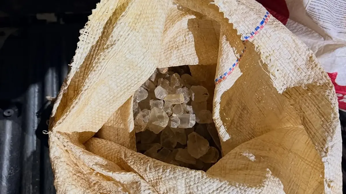 PM apreende cristais de garimpo ilegal avaliados em R$ 135 mil em Goiás; destino era a China