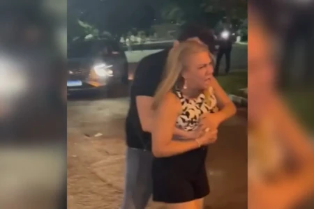 Empresa da dupla Henrique & Juliano deve indenizar fã agredida em show, em Goiânia