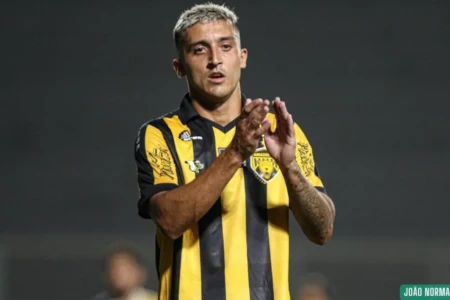 Atlético Goianiense anuncia terceiro reforço