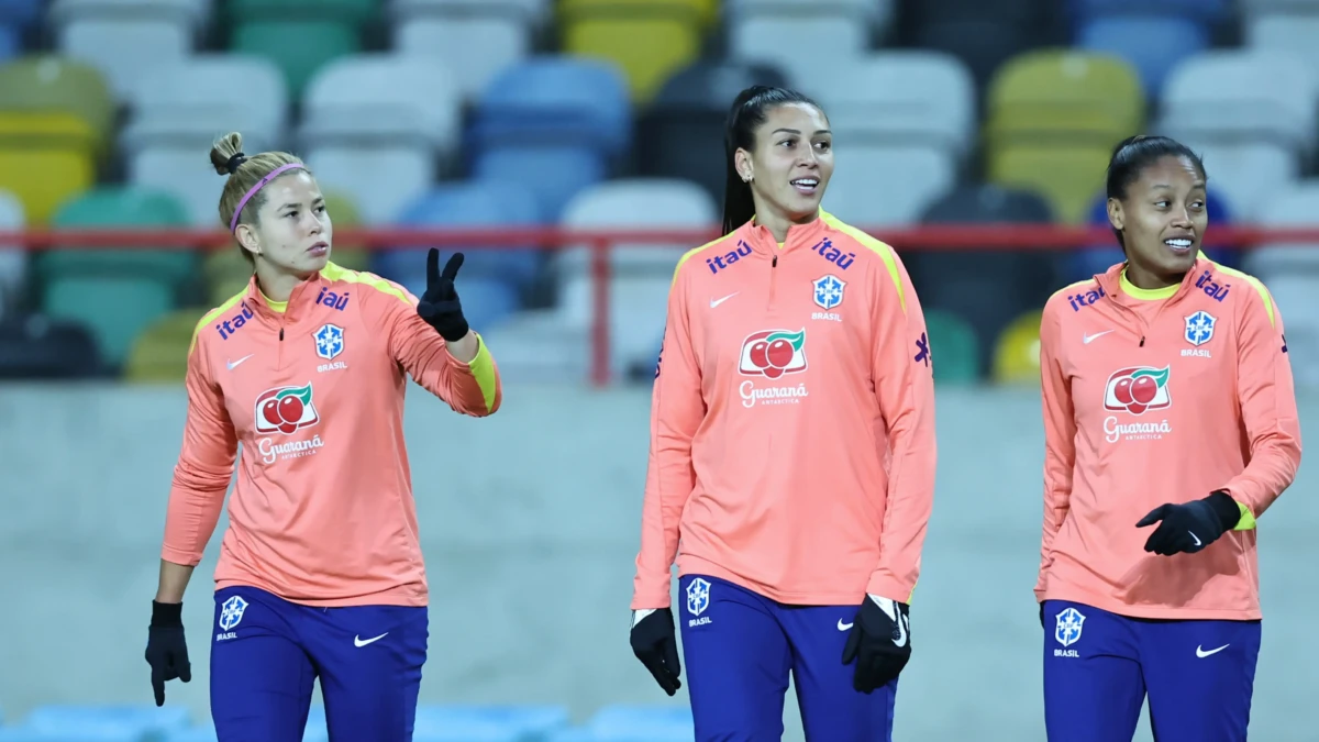 Fê Palermo, Bia Zaneratto e Ary Borges - Seleção Brasileira Feminina