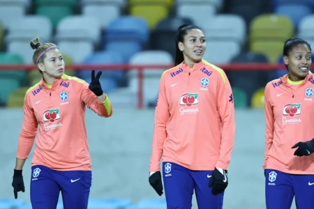 Fê Palermo, Bia Zaneratto e Ary Borges - Seleção Brasileira Feminina