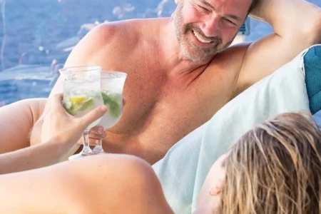 Cruzeiros nudistas nos EUA têm uma regra válida só para homens; saiba qual Tipo de viagem e virou febre nos Estados Unidos veja fotos