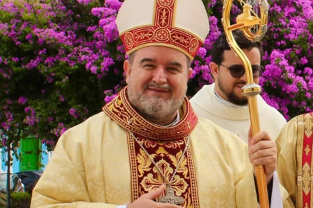 Cura gay é lamentável, diz bispo indicado para diálogo com católicos LGBTQIA+ CNBB indicou Dom Arnaldo Carvalheiro Neto