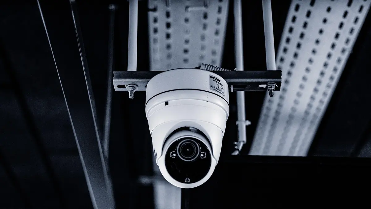 Empresa de cosméticos em Anápolis é condenada por instalar câmera no vestiário feminino