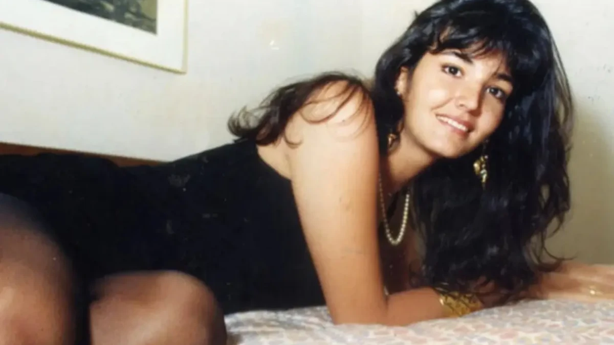 Colecionador resgata fotos raras de Roberta Close na Playboy; veja imagens Modelo trans apareceu pela primeira vez na revista há 42 anos