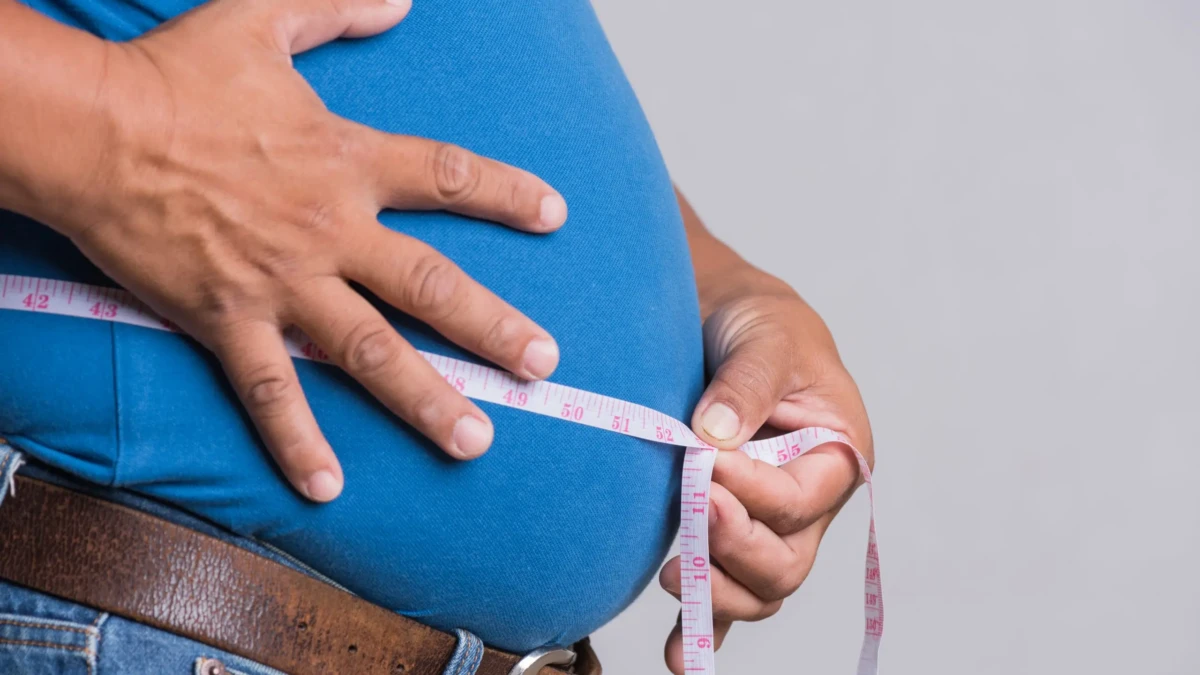 Gordura na barriga provoca danos cardíacos mais graves do que o peso total Malefícios são mais vistos em homens do que em mulheres