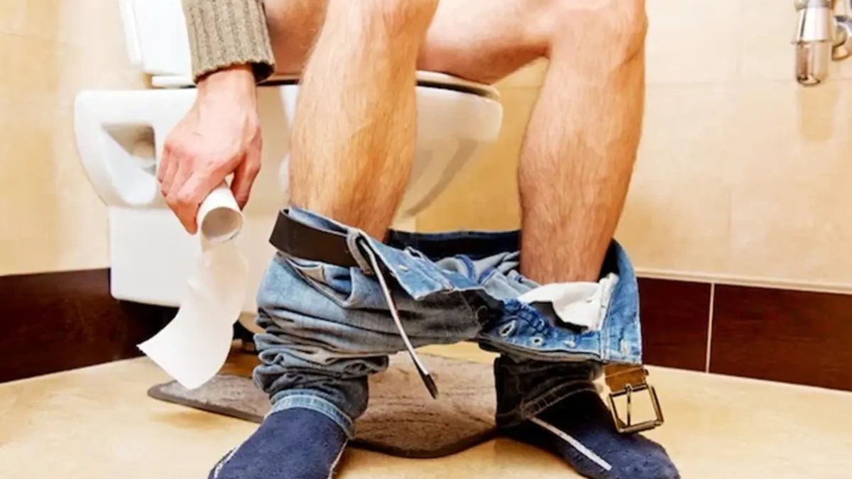 Ladrão engole joia de R$ 106 mil e polícia espera 6 dias até ele expelir naturalmente ovo de Fabergé de 18 quilates com diamantes, safiras