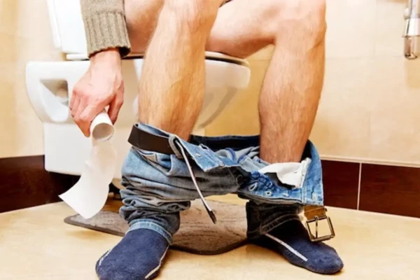 Ladrão engole joia de R$ 106 mil e polícia espera 6 dias até ele expelir naturalmente ovo de Fabergé de 18 quilates com diamantes, safiras